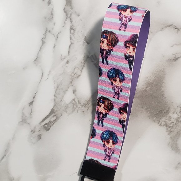 Heart Keychain with Wristlet - Picture 2 of 3